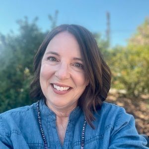 Meet your Posher, Dana